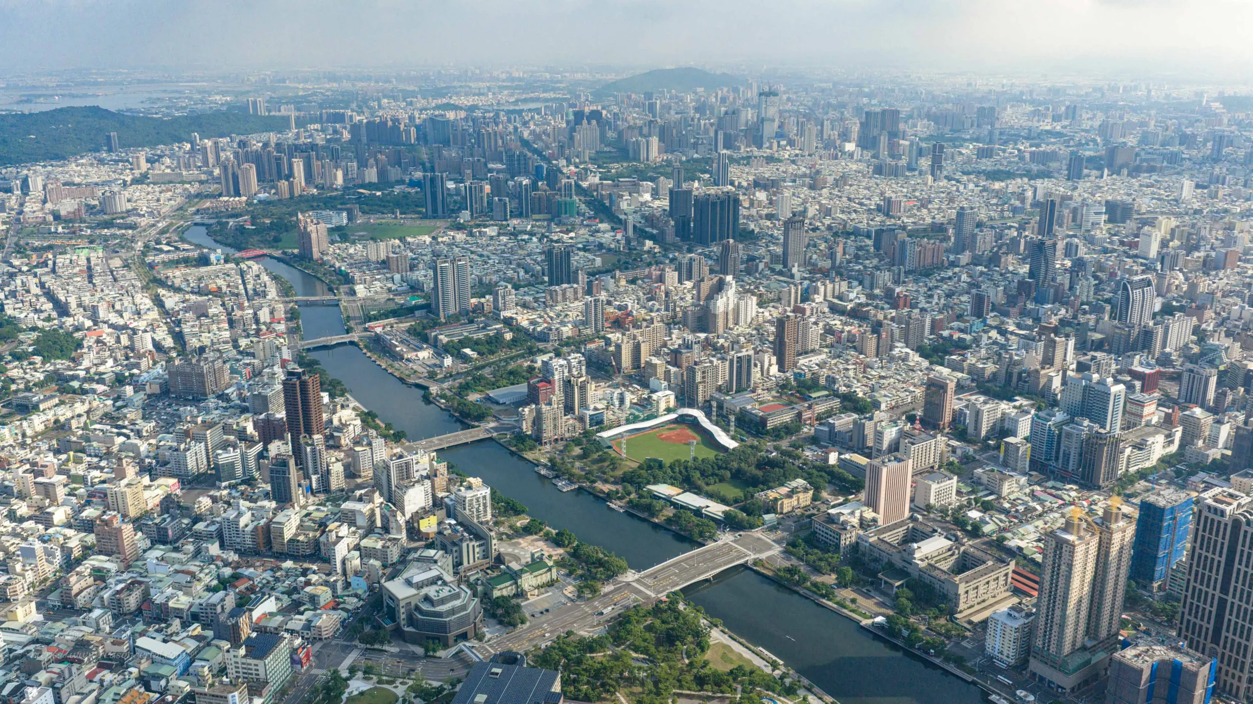 高雄空拍怎麼進行?3 個在地案例與申請拍攝流程一次看懂